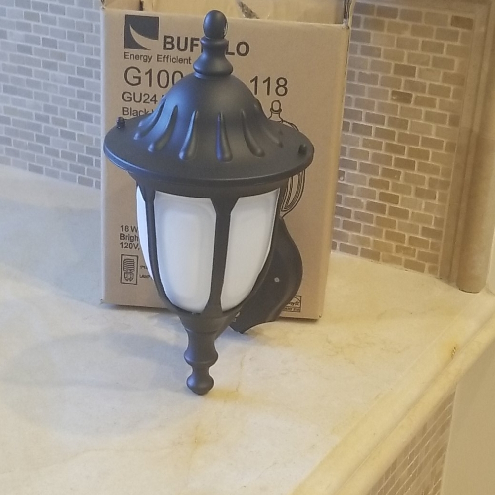 New Security light. - Picture 2 of 5